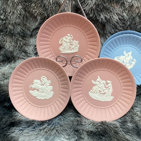 Set of Wedgwood Jasper Vintage Mini Plates - Picture 13 of 16